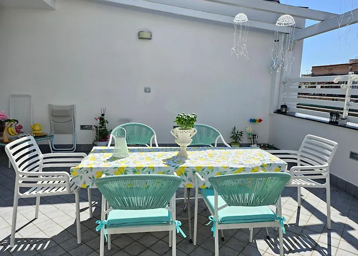 Sky-Terrace In Central Station, 3 Bedrooms